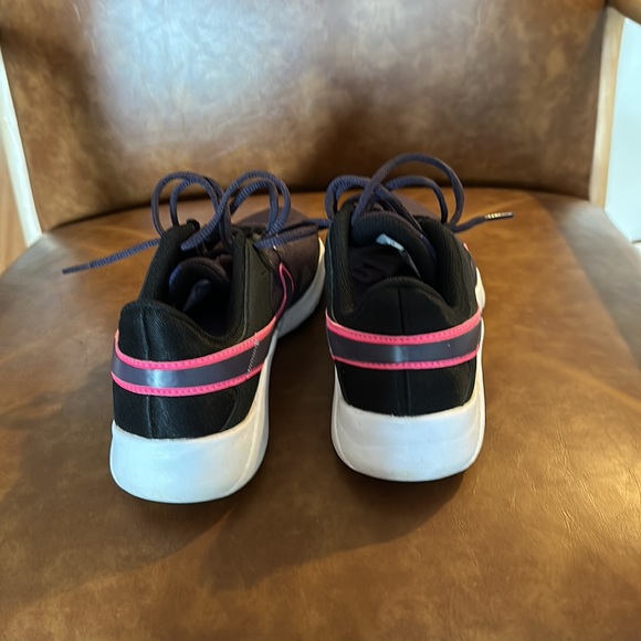 Women’s Nike shoes-dark purple - Picture 5 of 6